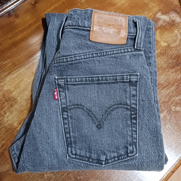 Levi's Ribcage Jeans Size 25 - Picture 1 of 7